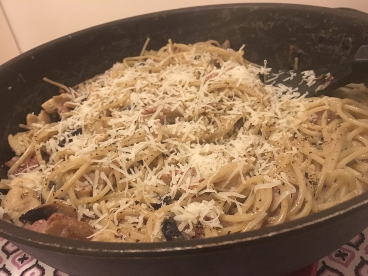 Pasta Carbonara med kyckling och bacon