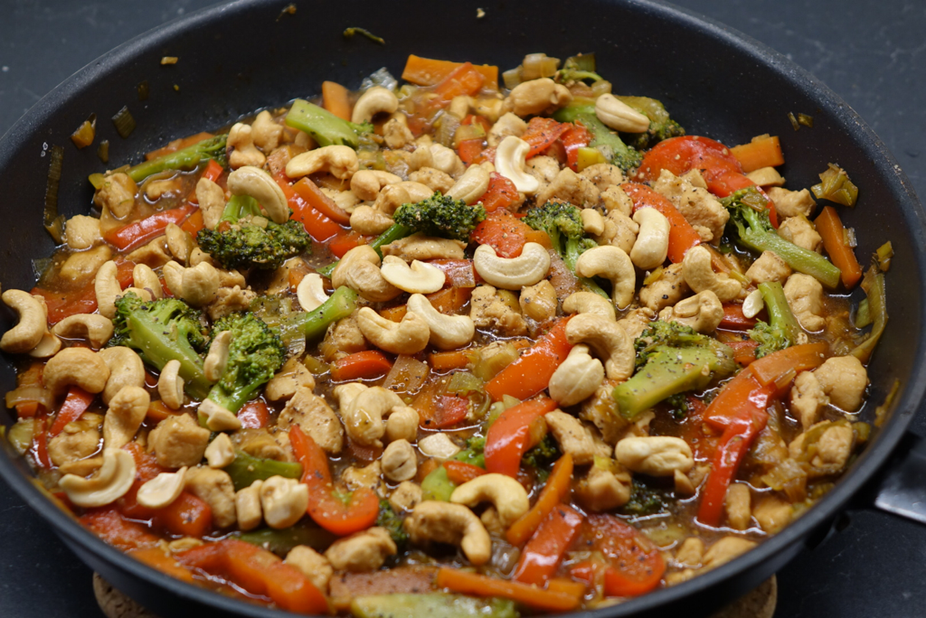 Kycklingpanna med cashewnötter
