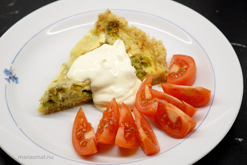 Broccolipaj med brieost