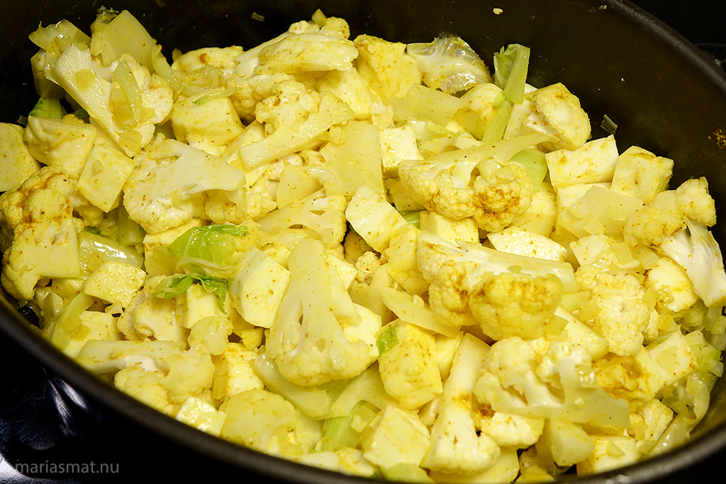 Halloumi och blomkålsgryta