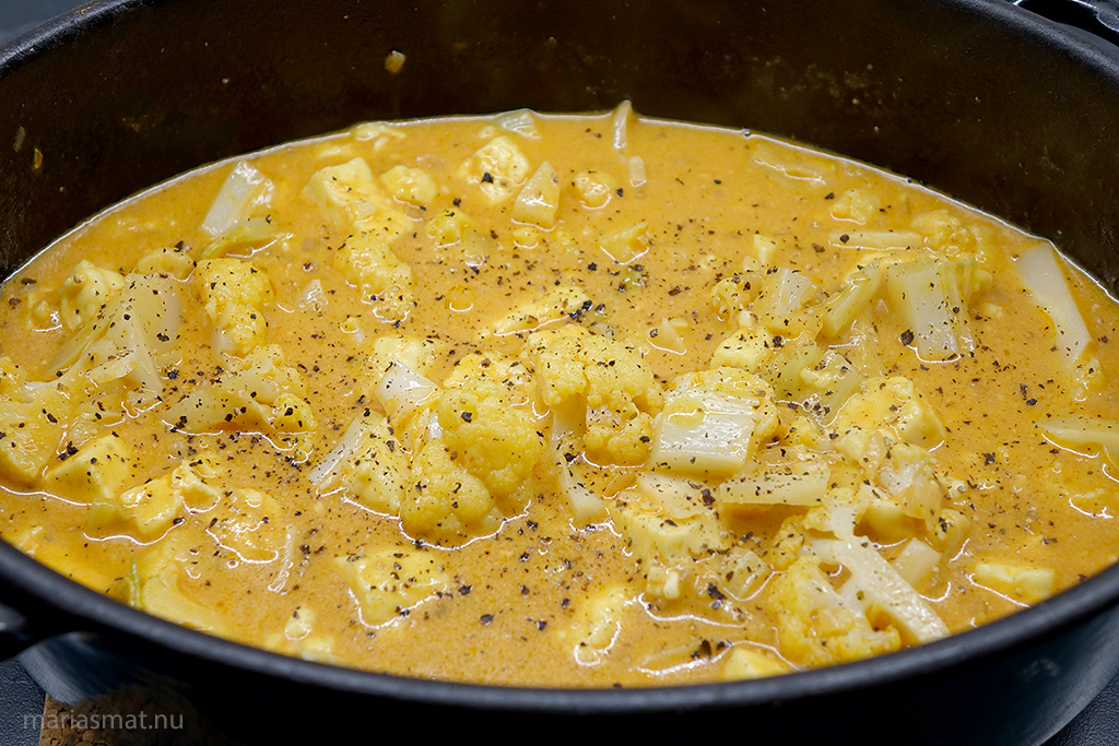 Halloumi och blomkålsgryta