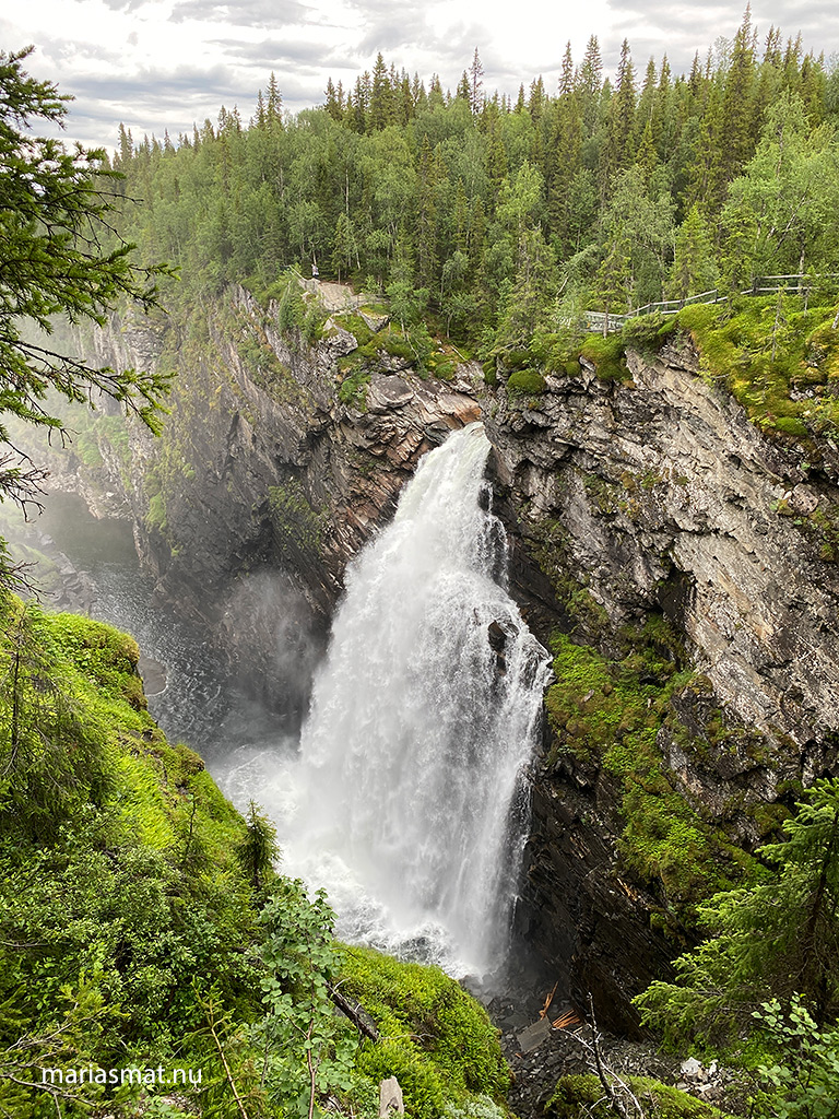 Hällingsåfallet och dess canyon