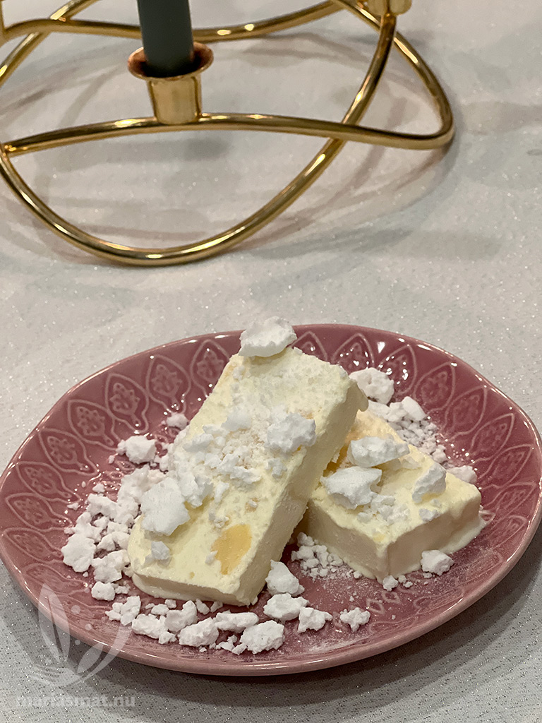 Hemmagjord glass med lemon curd