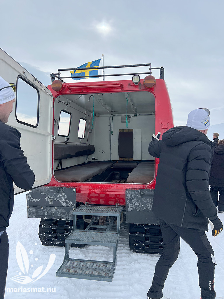 Bandvagn upp till Kariknallen