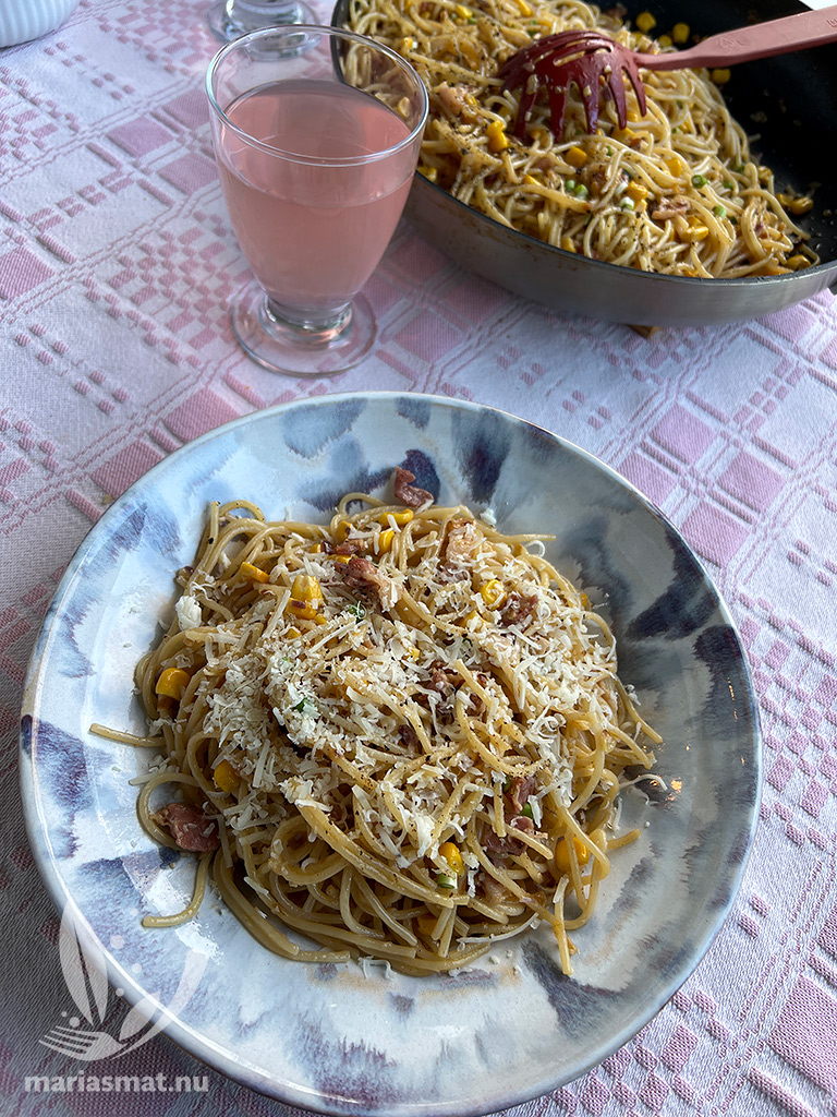 Majspasta med bacon