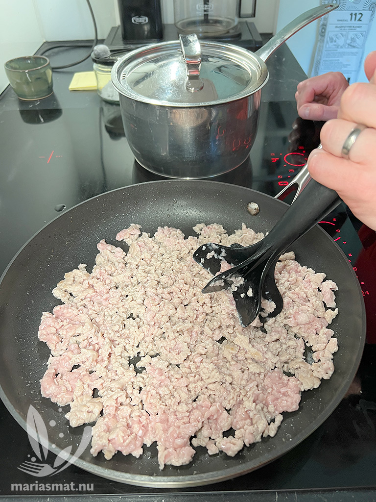 Kycklingfärssås med kokosris