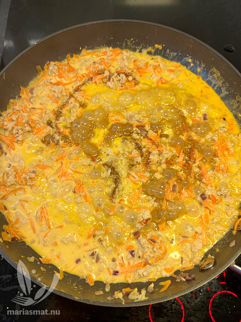 Kycklingfärssås med kokosris