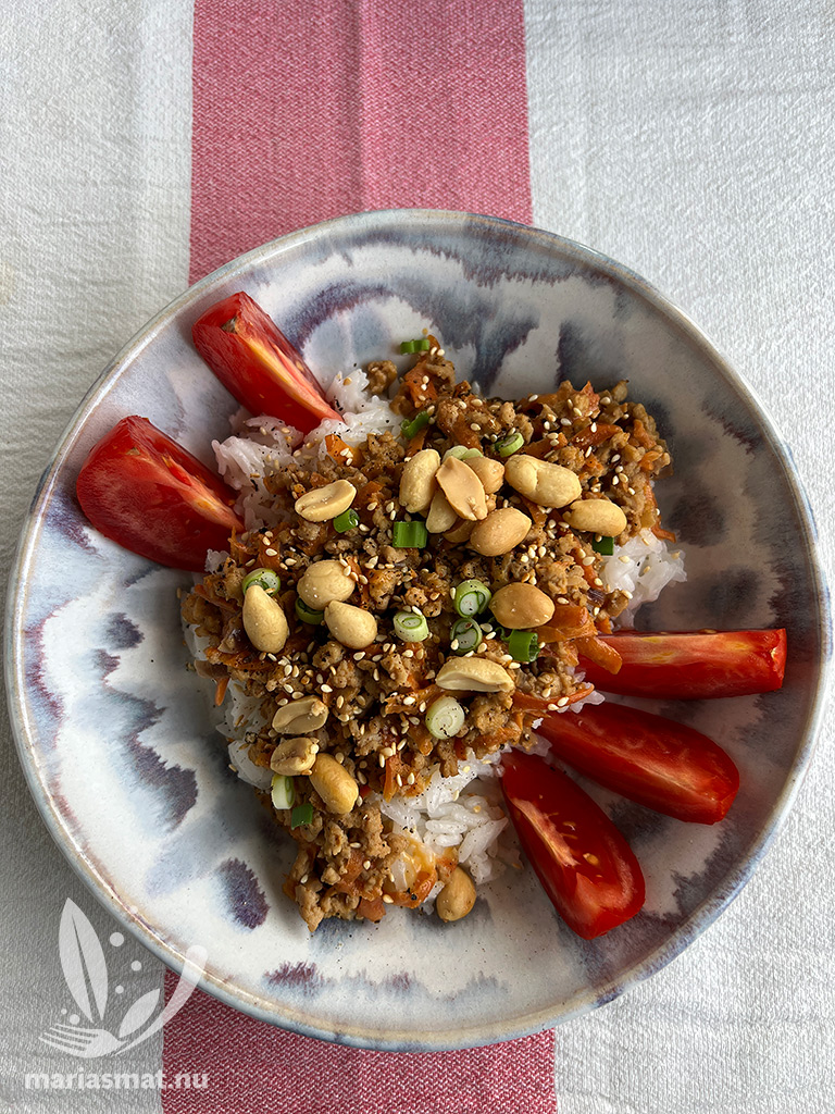 Kycklingfärssås med kokosris