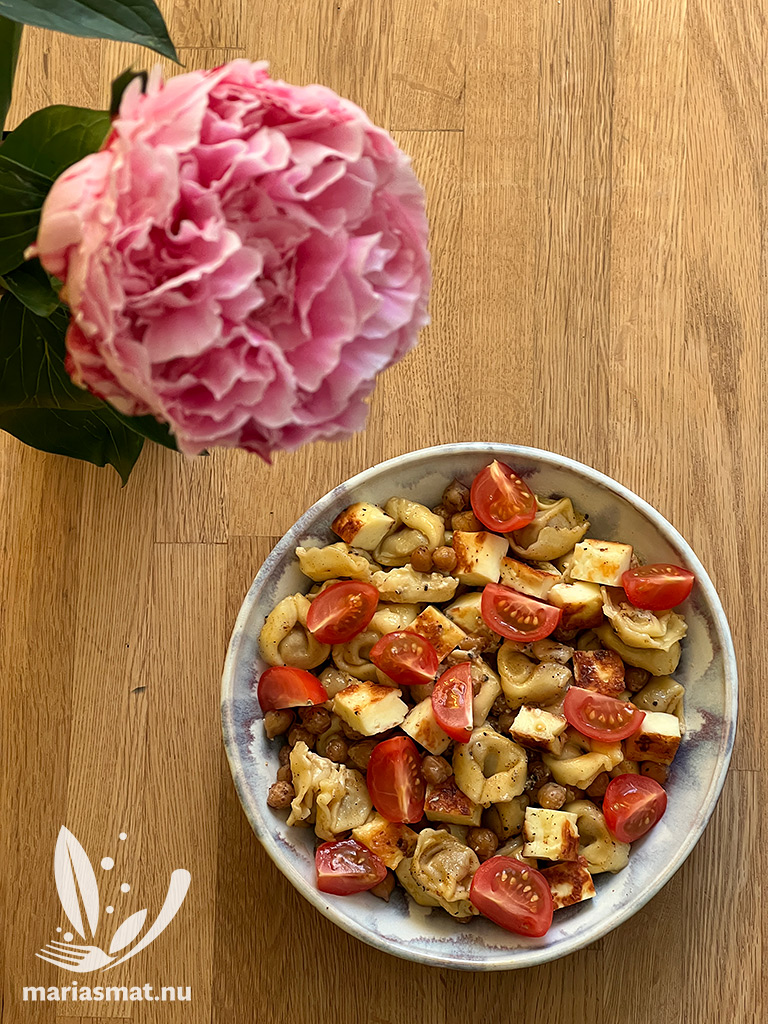 Snabb tortellinilunch med grillost