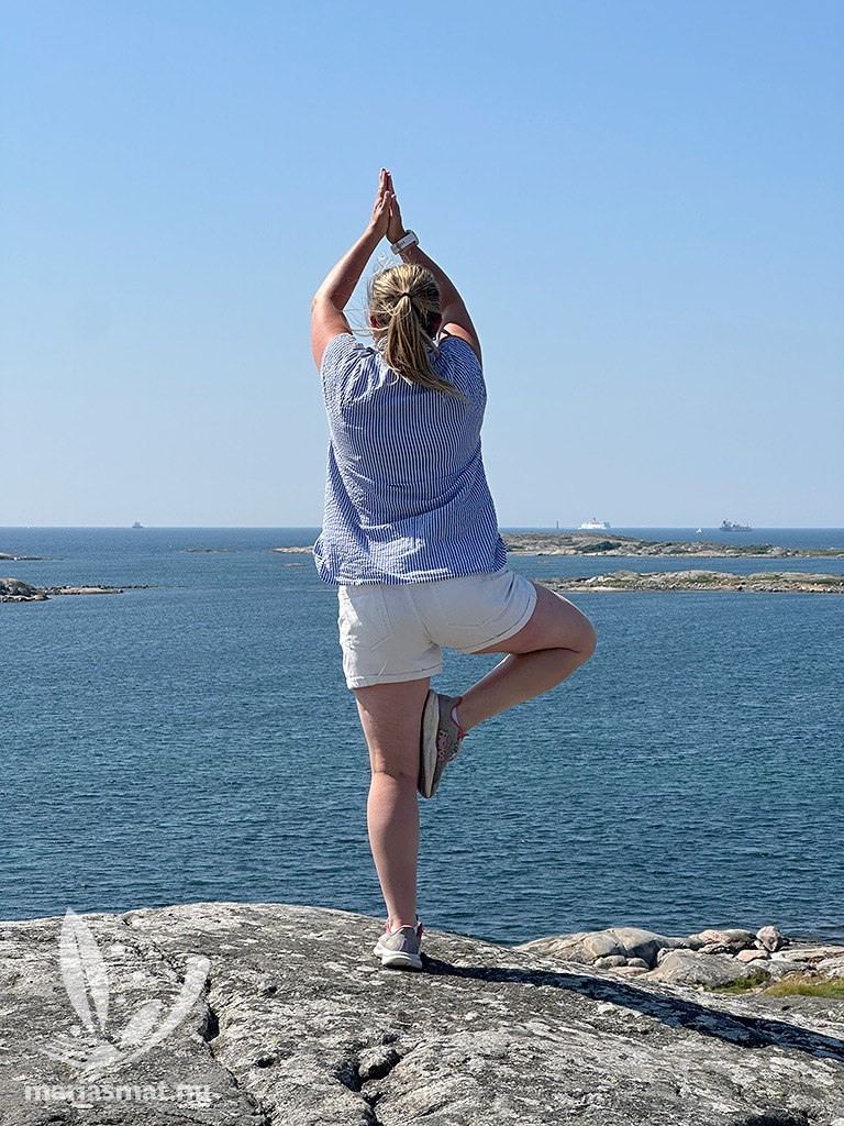 Maria yogapose Vrångö