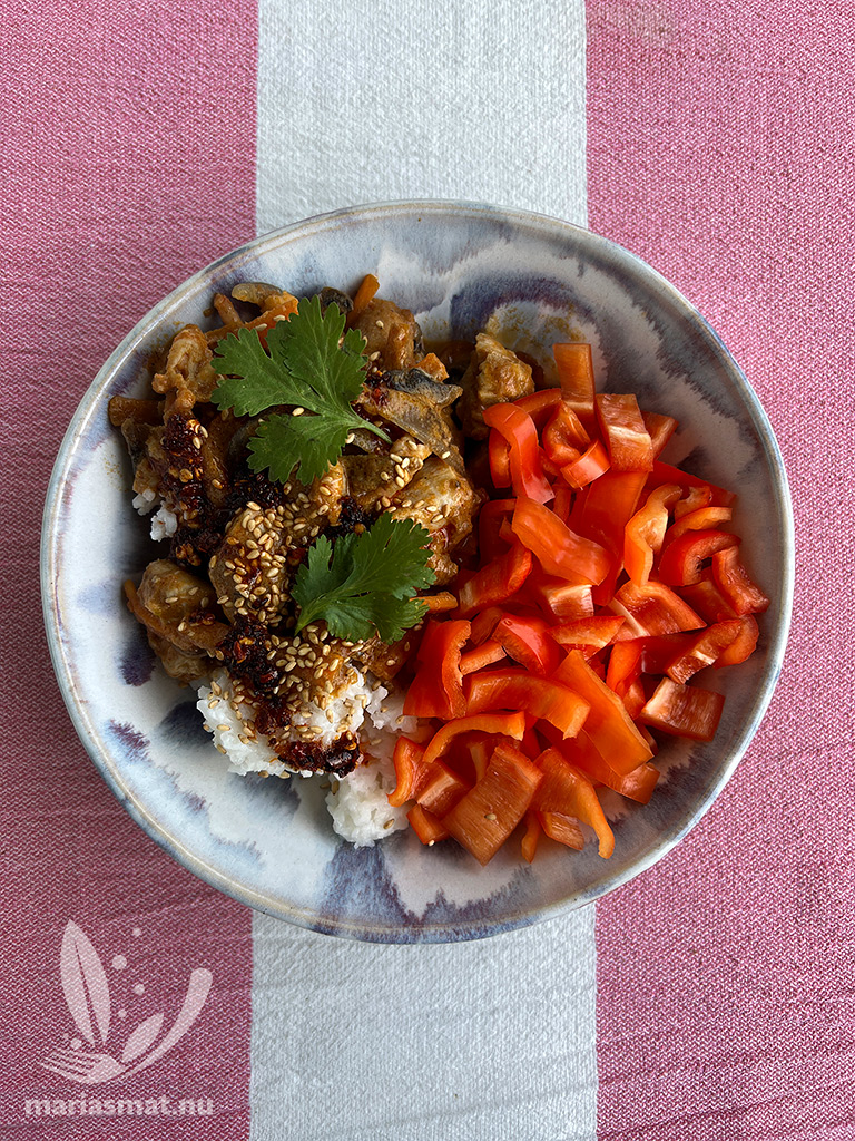 Thaimiddag med färdig grytbas