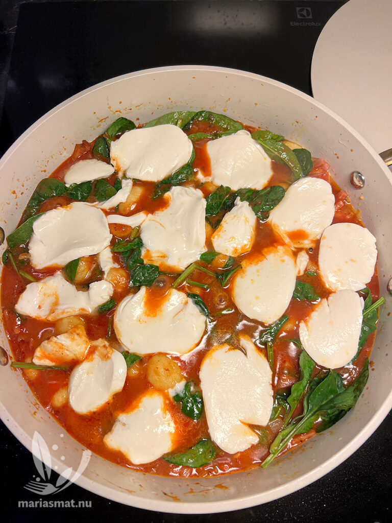 Gnocchigryta med tomat