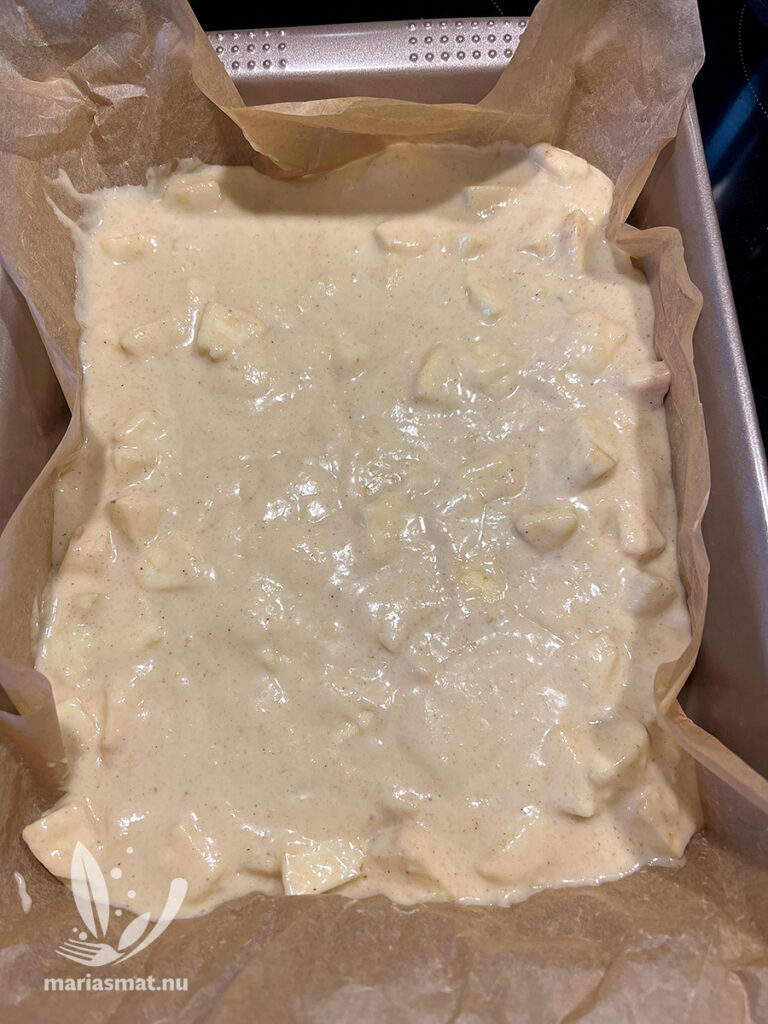 Kanelbulleäppelkaka till kanelbullens dag